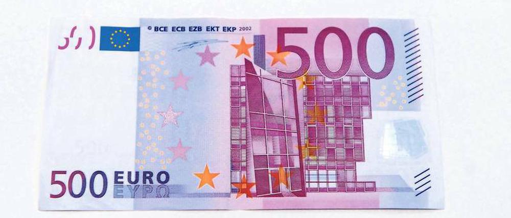 Der größte Schein in der Euro-Zone: Die 500-Euro-Note ist ein Auslaufmodell. Um die Geldwäsche zu bekämpfen, soll der Schein Ende dieses Jahres nicht mehr ausgegeben werden. Aber noch sind viele im Umlauf und bleiben natürlich gültig. 