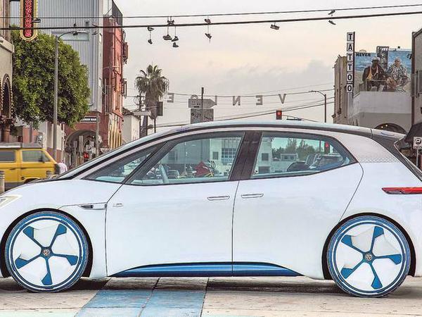 Stromer. Der elektrische VW I.D. – hier noch als Konzeptauto – kommt 2020 auf den Markt. 50 weitere Modelle sollen auf allen weltweiten VW-Märkten folgen. 