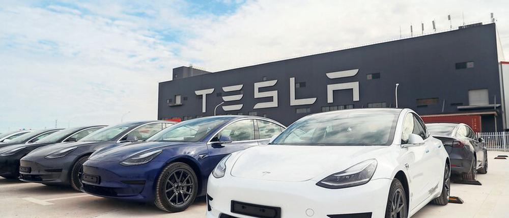 3, 2, 1... Keine zehn Minuten dauert es, einen Tesla online zu kaufen. Foto: Ding Ting/XinHua/dpa