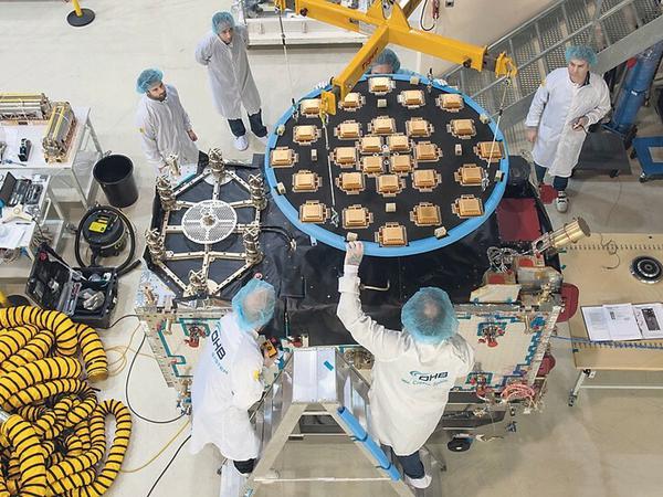 Die Bremer Firma OHB hat 34 Galileo-Satelliten gebaut. 24 befinden sich im All, für die restlichen wird eine Trägerrakete gesucht. 