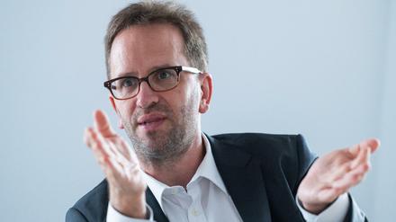 Klaus Müller, Vorstand des Bundesverbands der Verbraucherzentralen, rechnet mit schwierigen Verhandlungen nach der Wahl. 