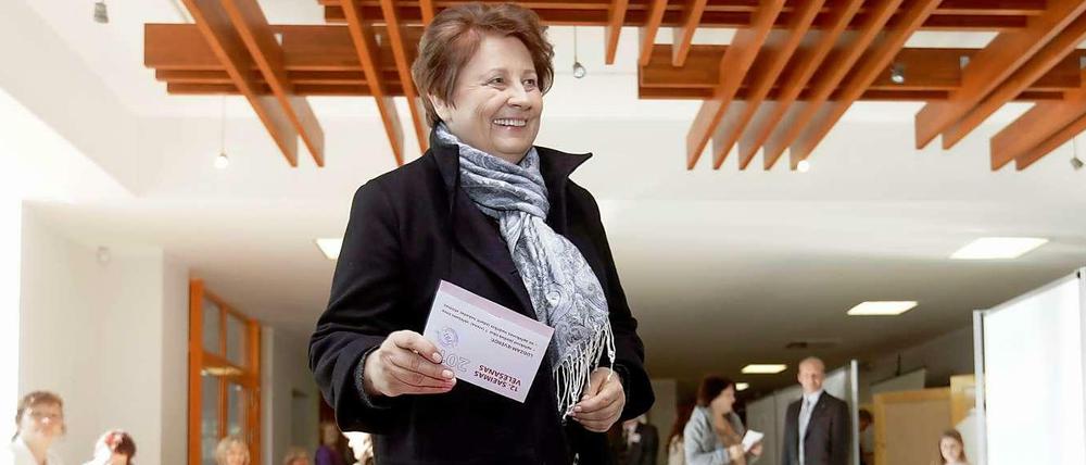 Die derzeitige Ministerpräsidentin Laimdota Straujuma bei der Wahl am Samstag.