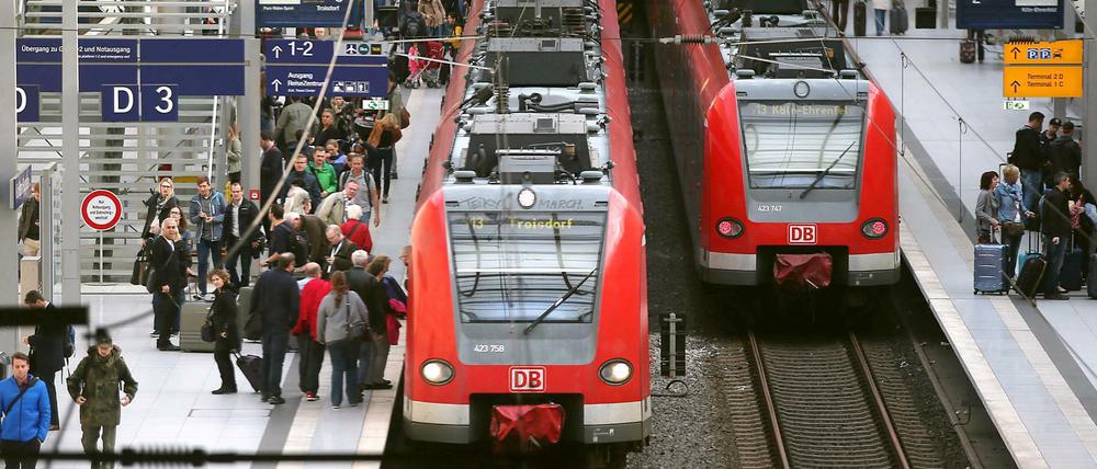 Archivfoto: Züge in Köln.