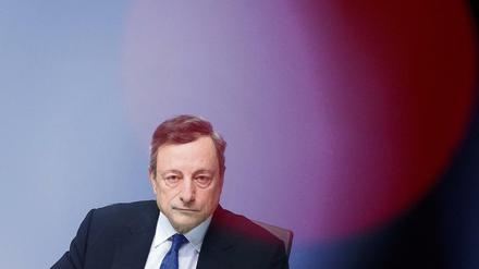 EZB-Präsident Draghi muss sich oft rechtfertigen, umstimmen lässt er sich nicht. 