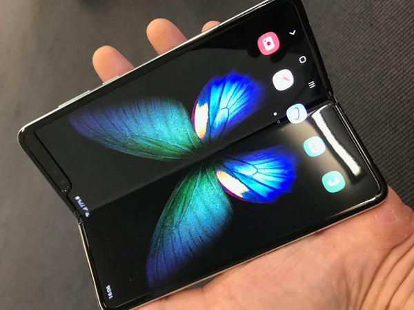 Samsungs erstes faltbares Handy Galaxy Fold gibt es auf der Ifa zu sehen. 