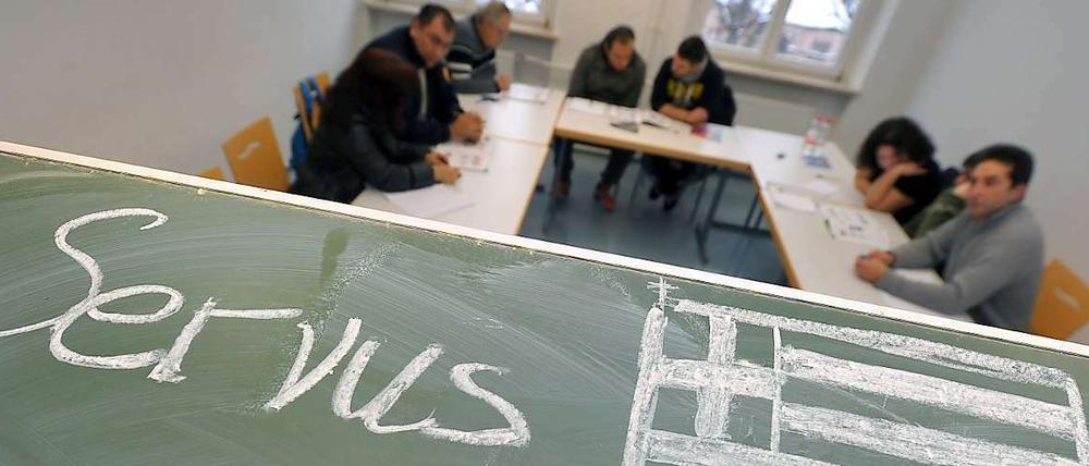 Willkommen in Deutschland. Deutsch lernen ist für die Neuankömmlinge zum Beispiel aus Griechenland unerlässlich.