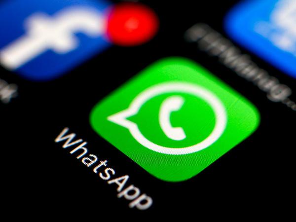Streit um Datenschutz: WhatsApp will seinen Nutzerinnen und Nutzern neue Geschäftsbedingungen aufzwingen. 