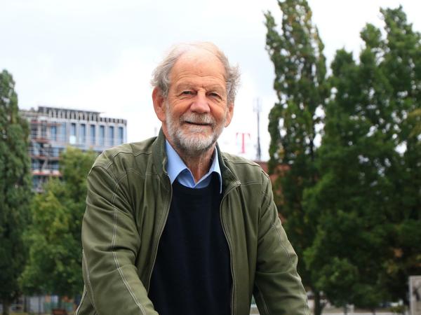 Michael Cramer (Die Grünen), seit 2004 Mitglied des Europäischen Parlamentes (EP) und nach eigenen Angaben seit 1979 ohne Auto mobil.