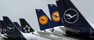Die in der Coronakrise unter Druck geratene Deutsche Lufthansa steht kurz vor einer Einigung mit der Bundesregierung über ein milliardenschweres Rettungspaket.