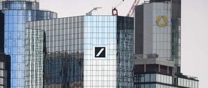 Deutsche Bank und Commerzbank prüfen eine Fusion