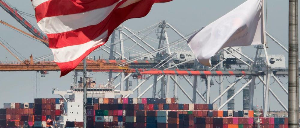 Die chinesischen Exporte in die USA brachen im November um 23 Prozent im Vergleich zum Vorjahreszeitraum ein.