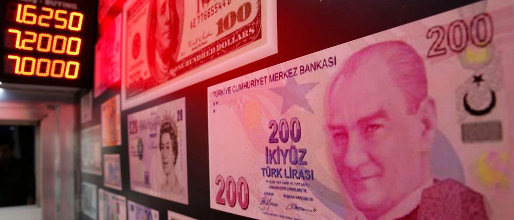 Die türkische Währung hat seit Jahresanfang etwa 40 Prozent an Wert verloren.
