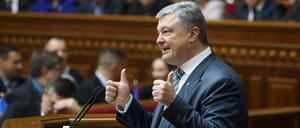 Präsident Petro Poroschenko sprach vor der Abstimmung von einem „historischen Tag“.