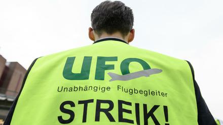 Im Streik: Ein Mitglied der Gewerkschaft Ufo