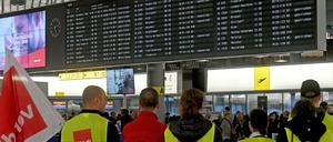 Streikposten am Flughafen Hannover 