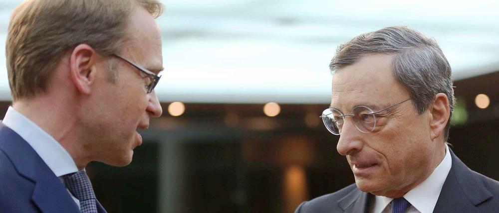 Gegner: Jens Weidmann (l.) und Mario Draghi - hier im April.