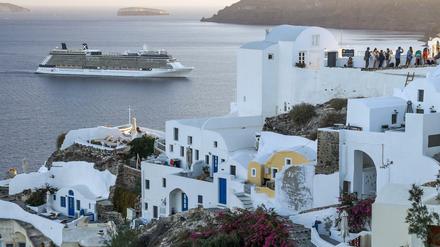 Touristenmagnet. Griechische Inseln wie Santorin sind auch in diesem Sommer gut besucht. Das hilft bei der Sanierung. 