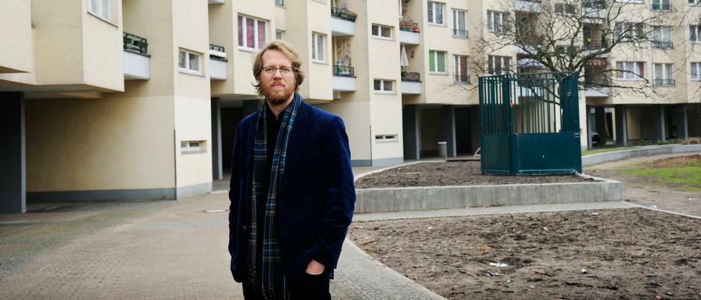 Kreuzbergs Bezirksstadtrat Florian Schmidt (B’90/Die Grünen, Abteilung Bauen, Planen und Facility Management) steht bereit für eine Übernahme der Wohnungen am Mehringplatz in kommunale Hand.  