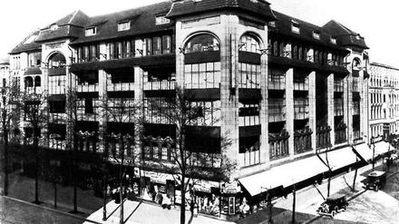 Historischer Blick: Das Kaufhaus Tietz um 1930 am Alexanderplatz.