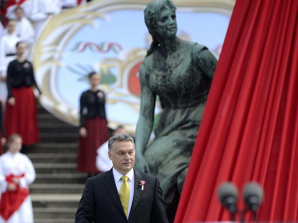 Viktor Orbán 2015 beim Gedenken an die 1848er Revolution gegen die Habsburger vorm Nationalmuseum in Budapest.