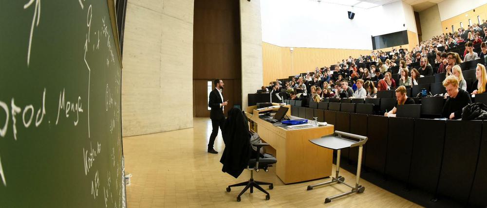 Blick in eine Vorlesung an der Universität Halle/Wittenberg.
