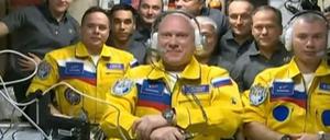 Sorgten auf der Erde für Gesprächsstoff: Die Anzüge der neu auf der ISS tätigen Kosmonauten. 