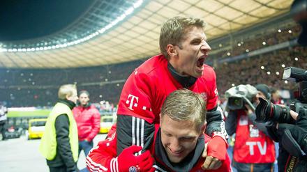 Gewinner. Am 25 März siegte der FC Bayern München mit 3:1 über Hertha BSC. Tags darauf legte die BMW-Aktie deutlich zu. 
