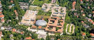 Der Campus der Freien Universität aus der Luft: Das Programm "Forschungsorientierte Lehre" weitet den Blick der jungen Wissenschaftler.