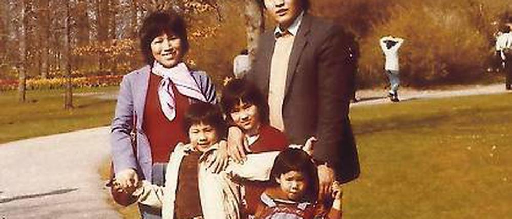 Der ehemalige Gastarbeiter Haing-Kil An und seine Familie bei einem Ausflug in den 80er Jahren.