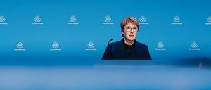Immer noch einsam an der Spitze? Martina Merz, Vorstandsvorsitzende von Thyssenkrupp, spricht im November 2021 bei der Bilanzpressekonferenz des Konzerns.