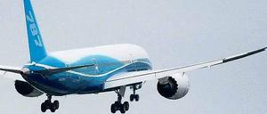 Federleicht. Für moderne Flugzeuge wie die Boeing-787 werden Kohlenstofffasern verwendet, um Gewicht zu sparen. 