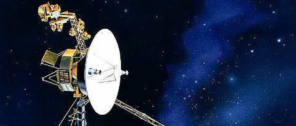 Reisender 1 und 2. Die Messgeräte an Bord der Raumsonden Voyager 1 und 2 könnten noch bis 2030 halten, schätzt die Nasa. Plutonium-Generatoren versorgen die Sonden mit Energie. 