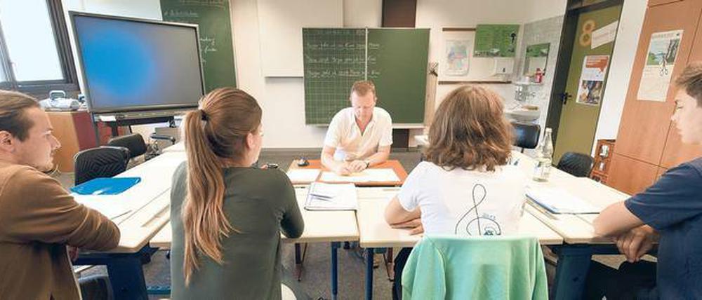 Gesucht. In Sachsen-Anhalt gibt es eine besonders große Unterdeckung des Lehrkräftebedarfs, ebenso in Mecklenburg-Vorpommern. 
