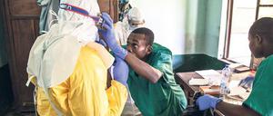 Kampf gegen Ebola. Mediziner im Kongo. 