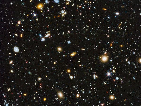 Dieses Bild zeigt Galaxien, die bis zu zehn Millionen Jahre alt sind.