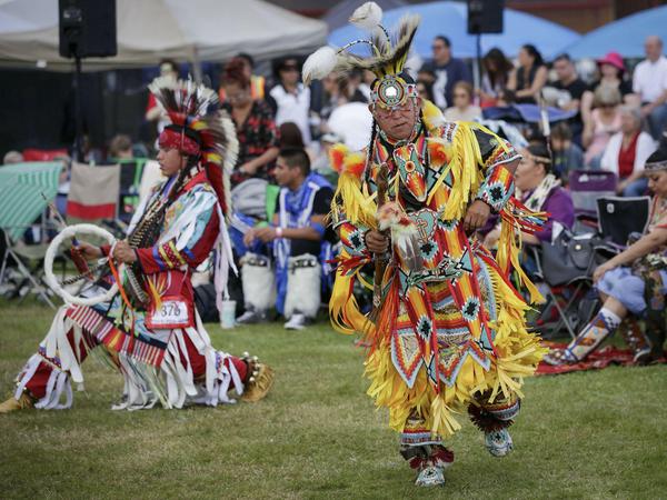 Getanzte Tradition. Teilnehmer des Squamish Nation Youth Pow Wow in Vancouver im Sommer 2019.