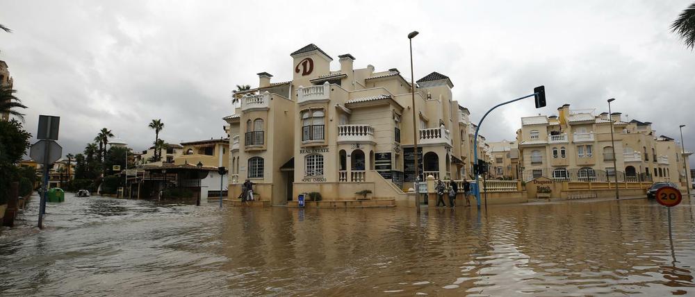 Die Mittelmeerregion – hier das spanische Torrevieja – ist besonders stark von Extremwetter bedroht.