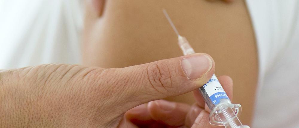 Impfung gegen einen Krebserreger. Ein neuer Impfstoff bietet Schutz vor 90 Prozent der gefährlichen Virusstämme.