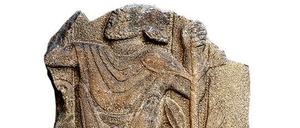 Die Stele aus Basalt, gefunden unter den Resten eines christlichen Klosters in der heutigen Türkei, soll eine bislang unbekannte Gottheit zeigen.