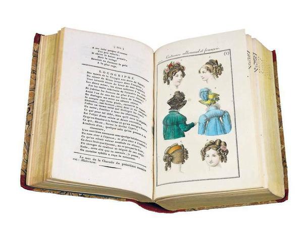 Ein historisches Buch über Hutmoden und andere Bekleidungs-Themen für Damen.