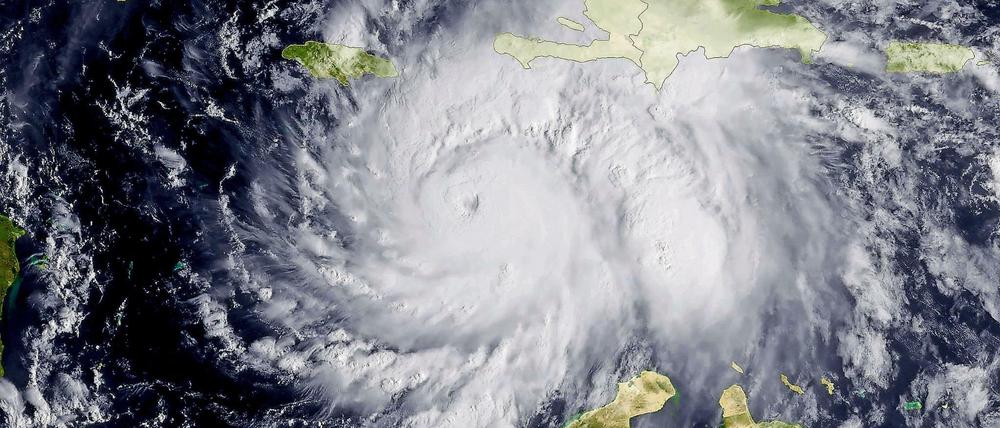 Blick ins Auge. Der Hurrikan "Matthew" vom All aus gesehen. 