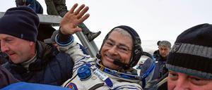 Schon 2018 landete US-Astronaut Mark Vande Hei mit einer Soyuz-Kapsel in Kasachstan. Am Mittwoch soll er nach seiner zweiten ISS-Mission erneut dort zur Erde zurückkehren - trotz Drohungen Russlands, den ISS-Betrieb einzustellen, sollten die Sanktionen nicht gelockert werden.